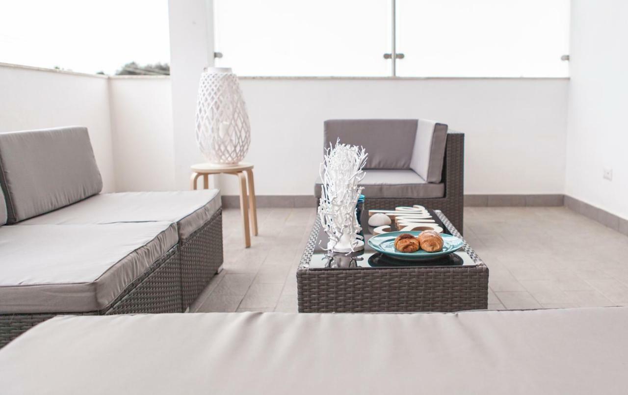 Sunkiss Apartment 500Mt Dal Mare 切萨雷奥港 外观 照片