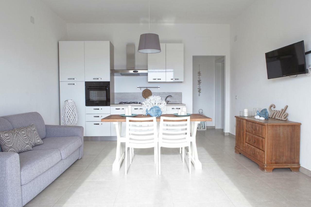 Sunkiss Apartment 500Mt Dal Mare 切萨雷奥港 外观 照片